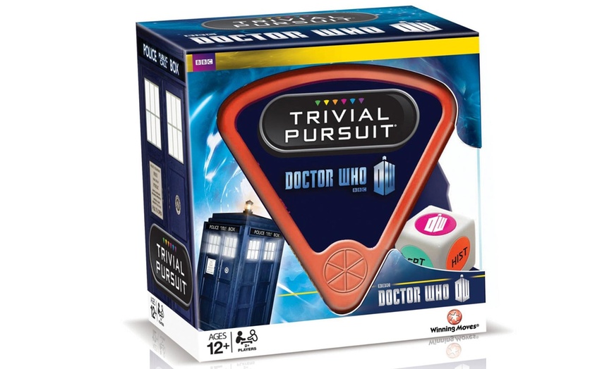 Image 10: Trivial Pursuit Set