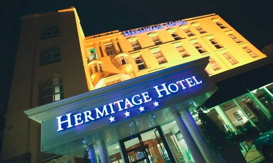 Bournemouth: Double or Twin Room with Breakfast