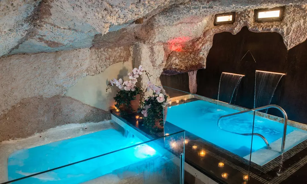 Relax en Guadalajara: Noche de Hotel Rural con Acceso a Spa en Hita