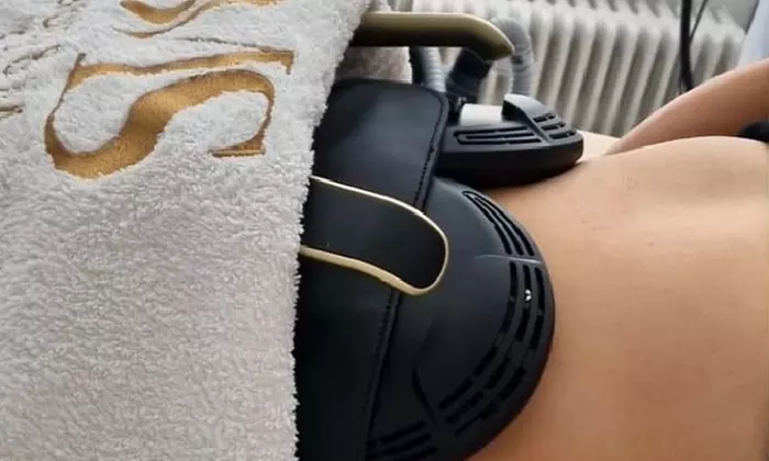 Straffe Haut: Fettverbrennung-Behandlung mit dem M-Slim Gerät