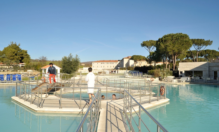 Image 6: Ingresso alle Terme di Saturnia