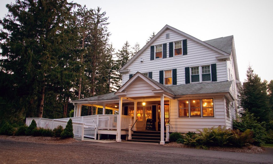 Mountaintop Lodge At Lake Naomi In - Pocono Pines, PA | Groupon Getaways