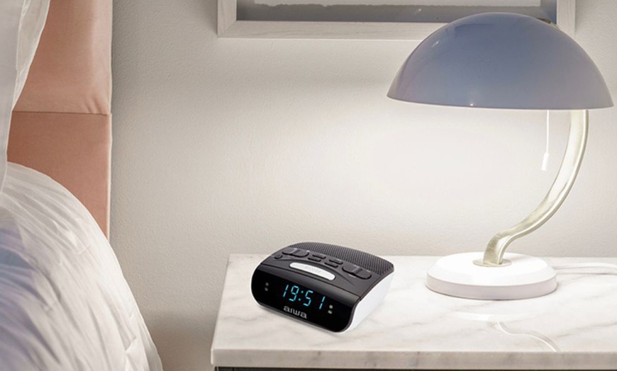 Image 4: Aiwa CR-15 Dual Alarm Clock with Radio