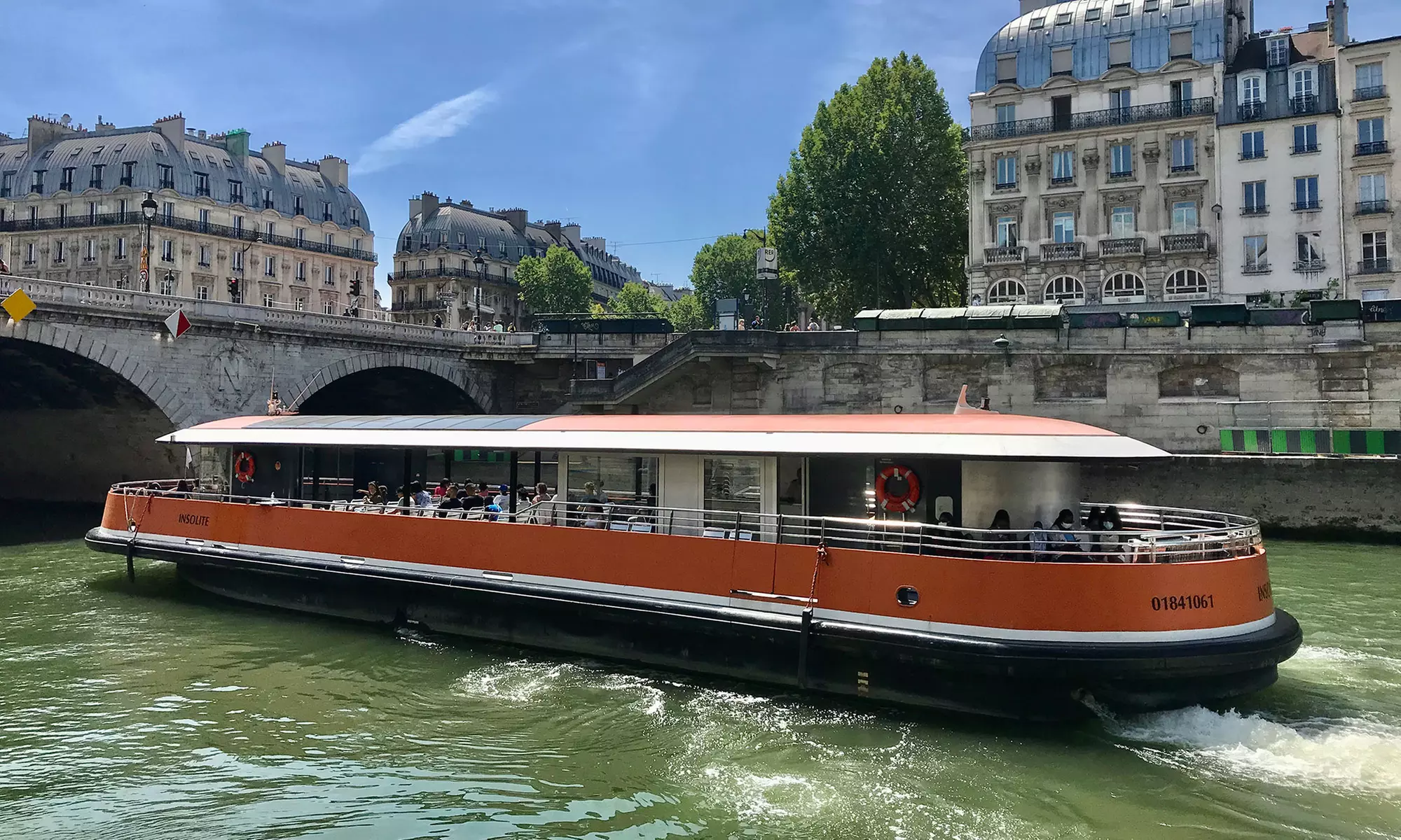 Croisière féérique dans Paris : vue panoramique sur la Seine