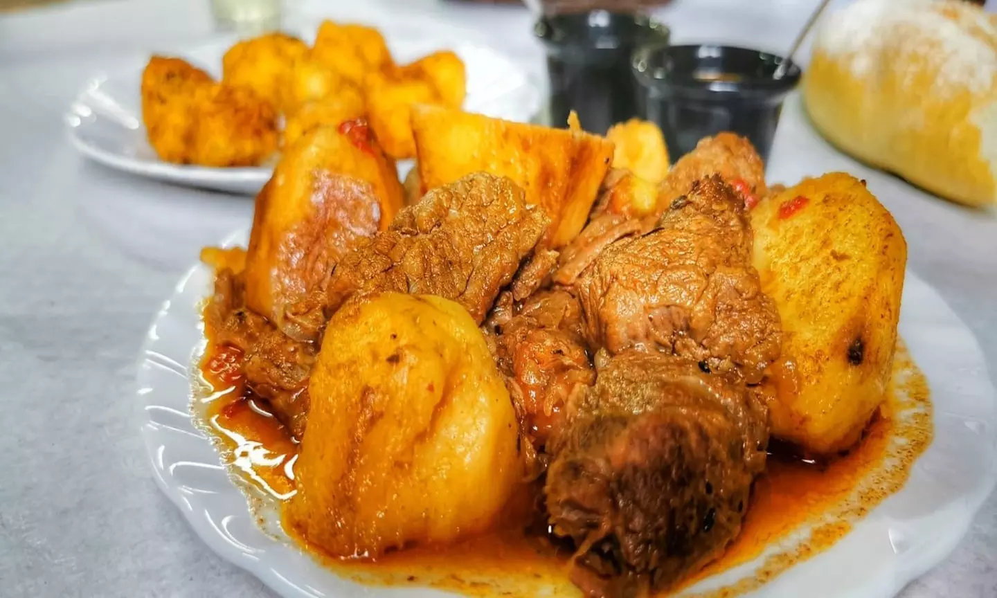 Descubre el sabor de Canarias en Guachinche Pa'Picar