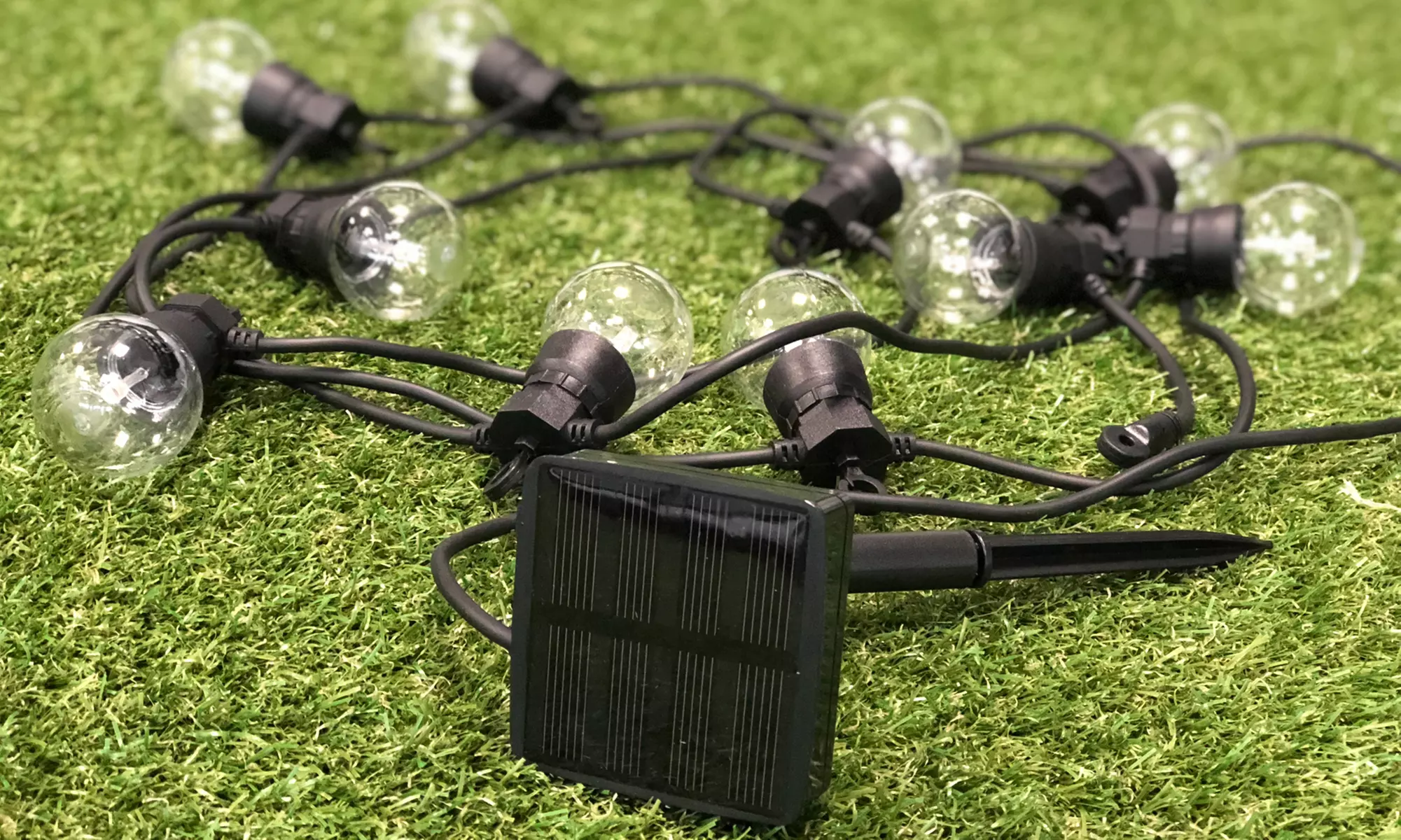 1, 2 ou 4 guirlandes solaires "Party Clear Solar" de Lumisky