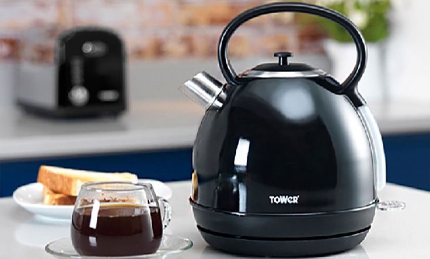 Image 2: Tower Traditional Kettle 2200W