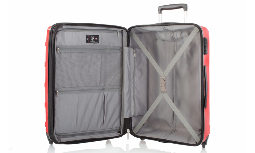 Image 4: Three-Piece Luggage Set