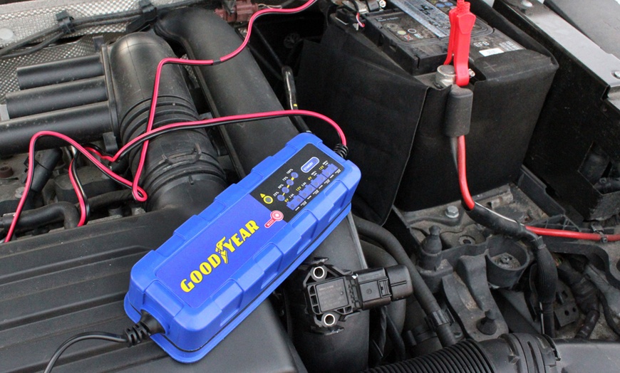 Image 3: Goodyear 12V Battery Charger