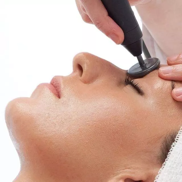 Revitaliza tu piel con 1 o 2 sesiones de radiofrecuencia, ¡hasta 66% de descuento! - Primary Image