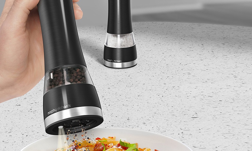 Image 5: Morphy Richards Salt/Pepper Mills