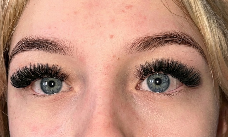 Image 9: Get Stunning Russian Mega Volume Eyelash Extensions