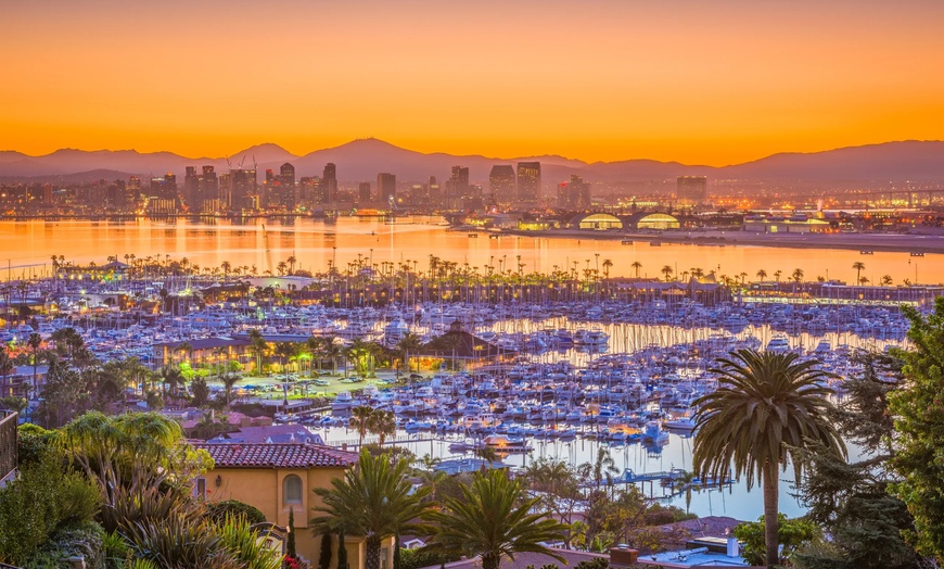Image 5: Explore Coronado on a Pedicab Tour for Up to 6 People