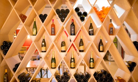 Dégustation immersion 2h, 6 cuvées et 2, 4 ou 8 bouteilles offertes, pour 1, 2 ou 4 pers dès 24,90€ au Vignoble Marchais