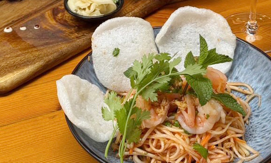 Image 3: Asia-Fusions-Menü nach Wahl in 3 Gängen für 2 oder 4 Personen