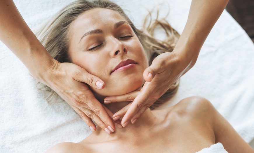 Image 1: Spa beauté ou massage relaxant au Salon BNBR