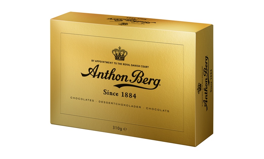 Image 2: Anthon Berg Luxury Gold Box