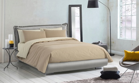 Parure copripiumino reversibile disponibile in 3 misure e vari colori