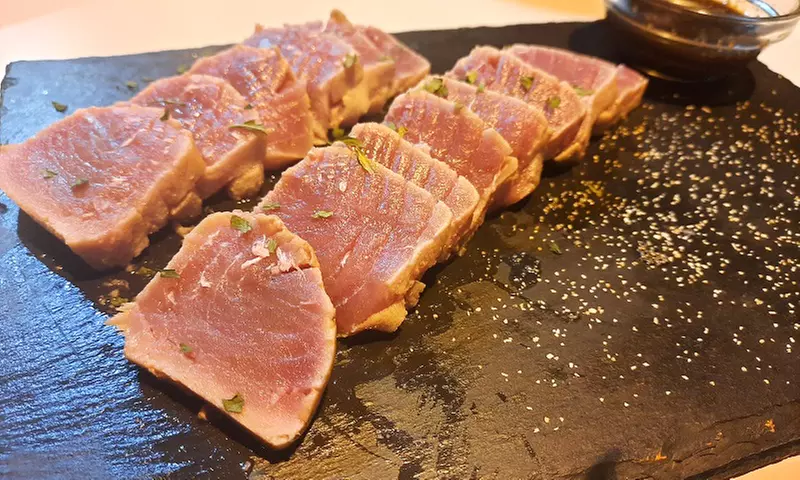 Menú para 2 o 4 personas con postre y bebida en Brasería El Colibrí