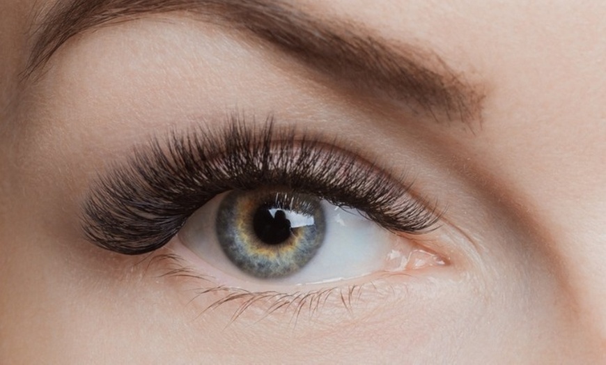 Image 1: Eyelash Lift and Tint