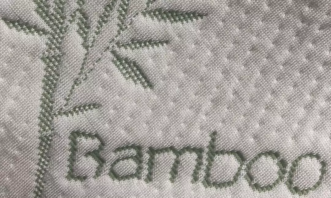 1, 2 ou 4 oreillers Papillon multi-positions à mémoire de forme en fibres de bambou de Linea Pura - Second Medium