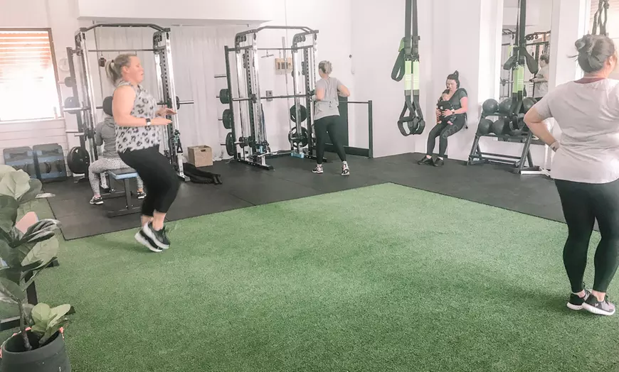 Image 4: 4 Wks of Women's Fitness Classes