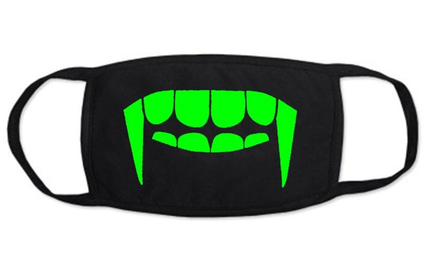 Image 5: Glow in the Dark Kids Face Mask