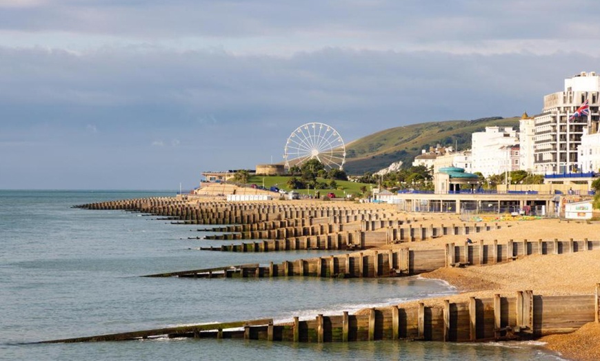 Image 1: Eastbourne: Standard Double Room for Two with Breakfast