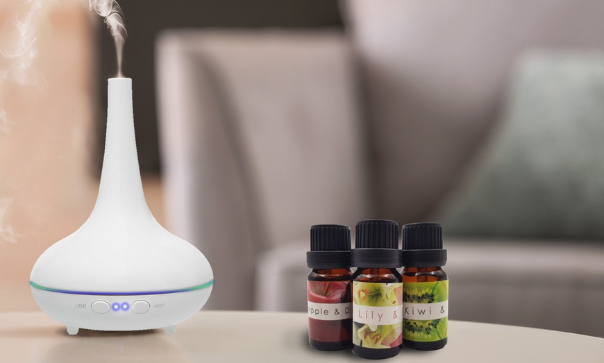 Image 10: Aroma Diffuser with Essential Oil