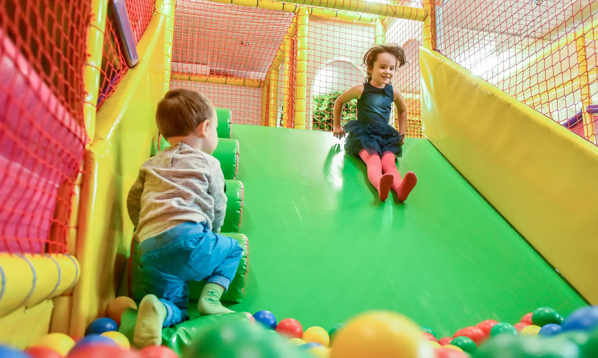 Wejście do sali zabaw dla 1-3 dzieci na godzinę lub cały dzień