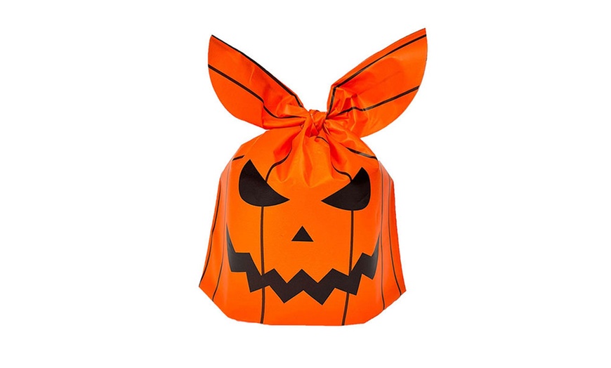 Image 8: Lot de 50 sacs de friandises d'Halloween