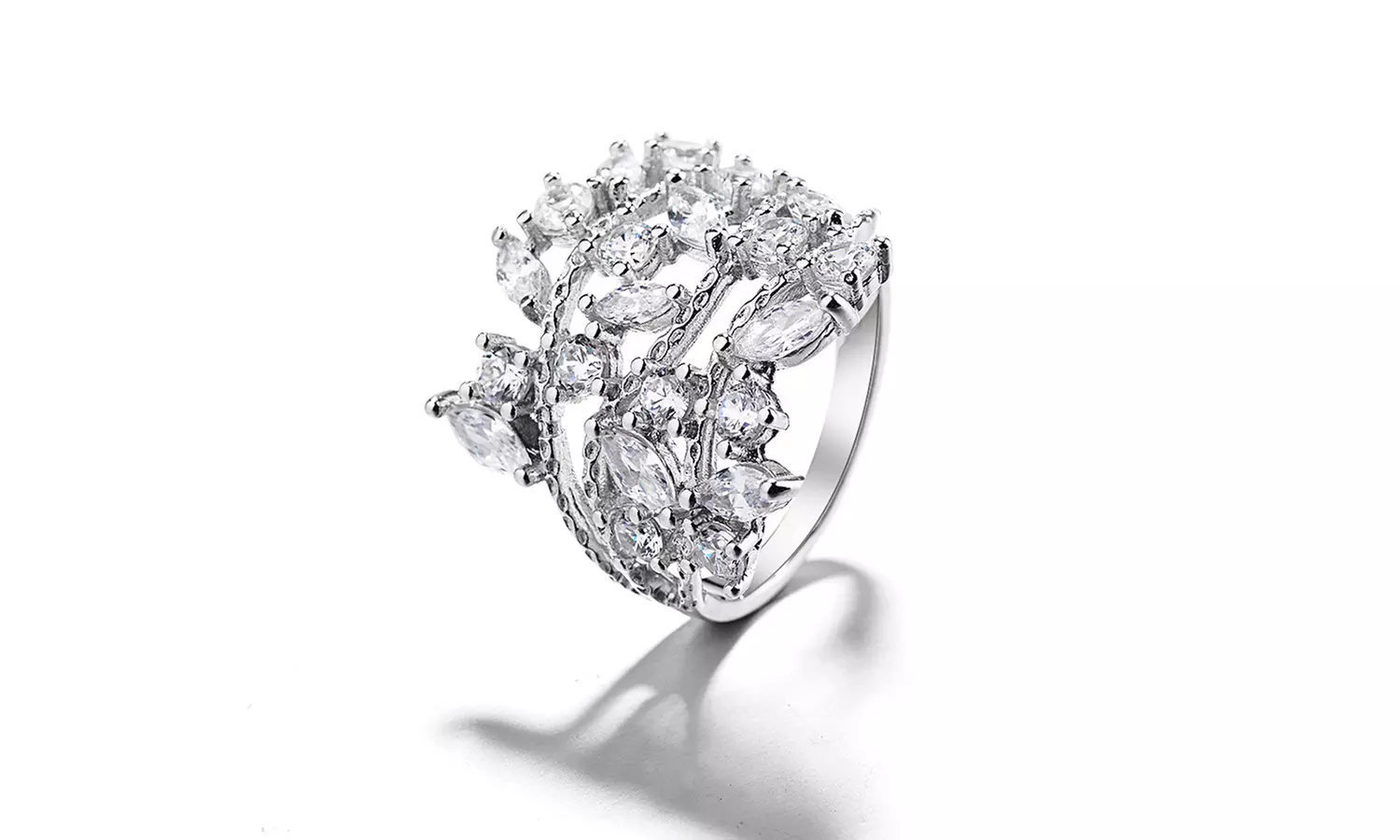 18k White Gold Leaf Ring Made With crystals from Swarovski