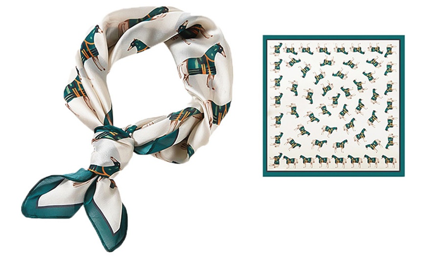 Image 5: 53cm Fashion Satin Scarf