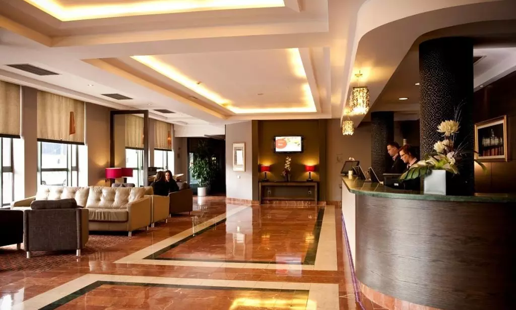 Aberdeen: 4* Superior Double or Twin Room Stay w/ Breakfast & Prosecco