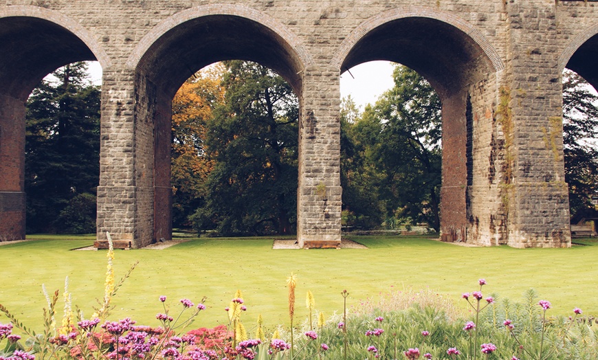 Image 4: Entry to Kilver Court Gardens