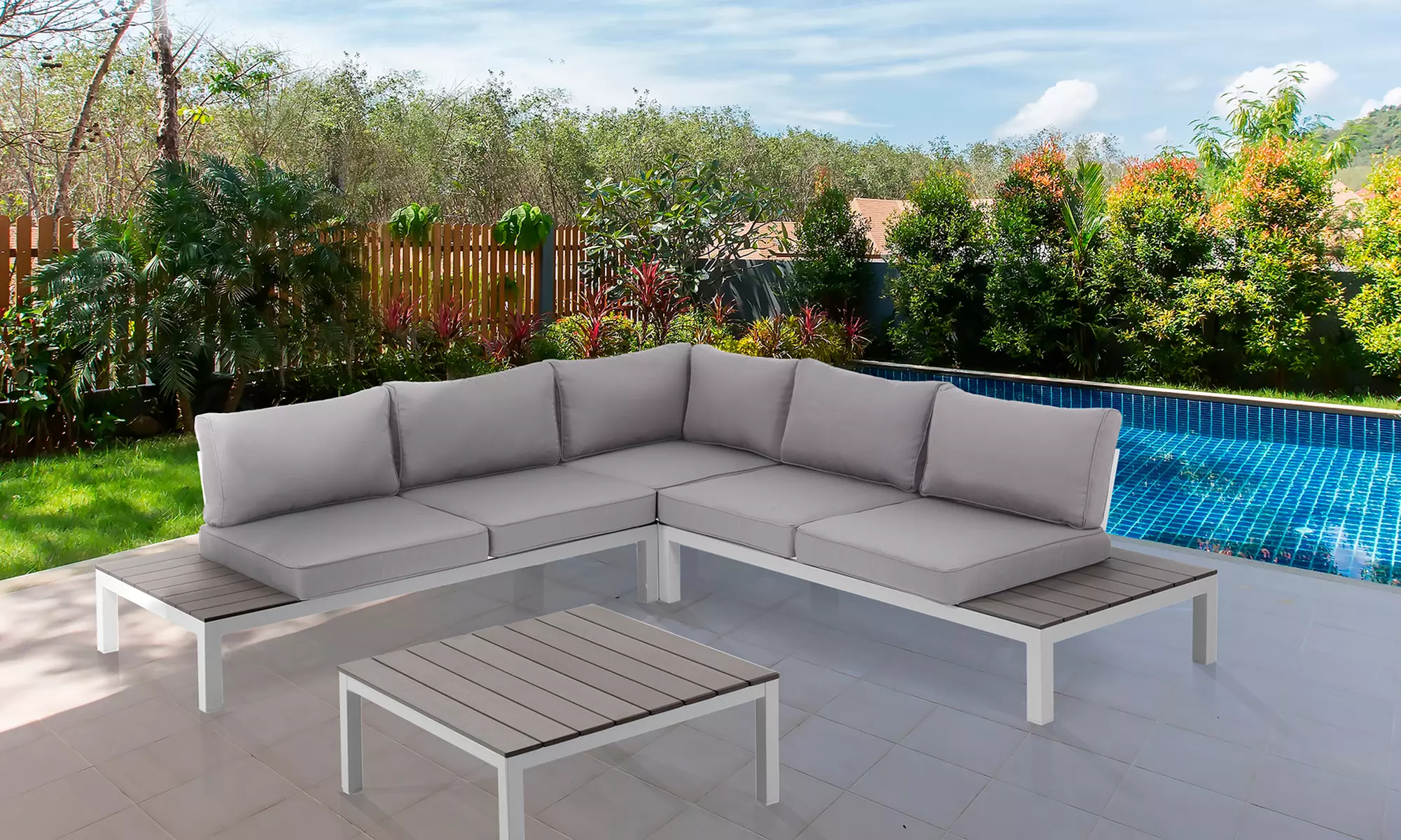 Tomasucci Loungemöbel für Innen und Außen