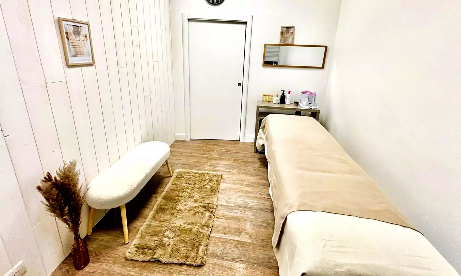 Modelage du corps Abhyanga ou suédois d'1h avec gommage de 10 min. en option à Meudon (jusqu'à 63% de remise) - Primary Image