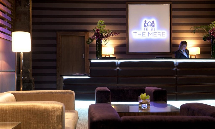 Image 2: Cheshire: Luxury 4* Stay With 5 Bubble Spa Treatments