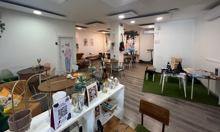 Image 5: Menú de brunch para 2 o 4 con bebidas, yogur, croissant, tostada y más