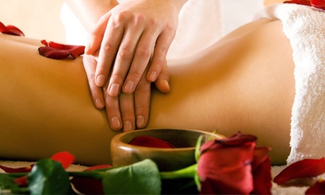 Rituali con pulizia viso e massaggio corpo da 30 o 45 minuti al centro Armonia & Zen (sconto fino a 62%)