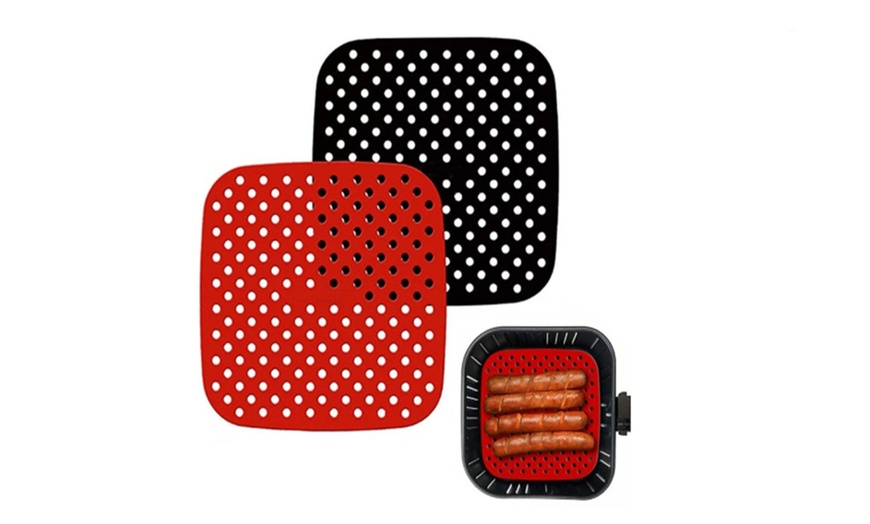 Image 7: Reusable Silicone Air Fryer Mat