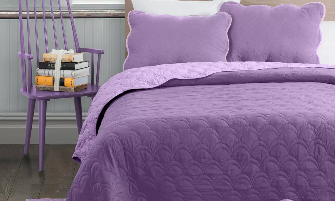 Charlotte Reversible Scalloped Quilt Set (3-Piece) - Second Medium