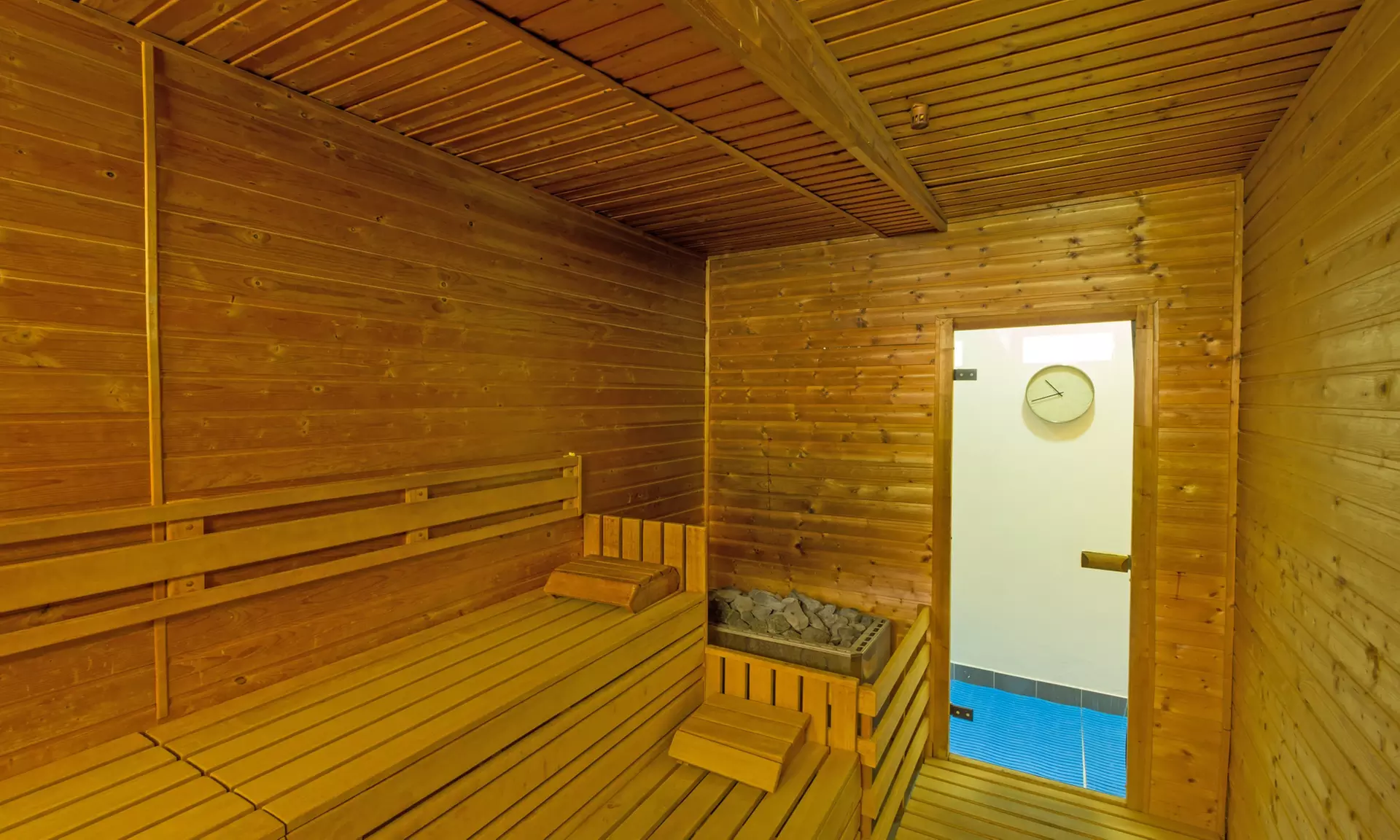 Baseny geotermalne i wodne atrakcje w Aquaparku Meander Oravice