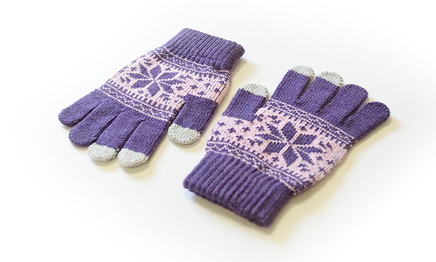 Image 10: Festive Touchscreen Gloves
