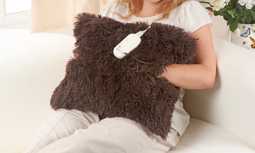 Image 4: Heated Cushion with Pockets