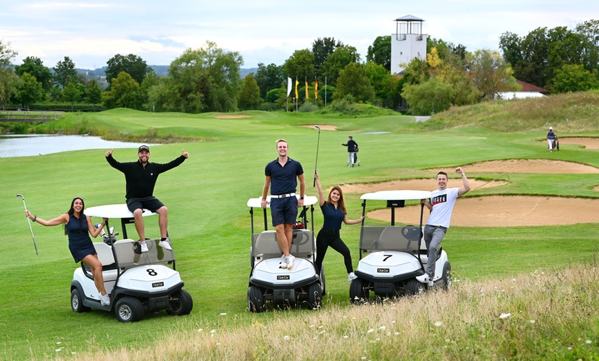 Image 2: Golf Schnupperkurs mit Putt-Wettbewerb für 2 oder 4 Personen