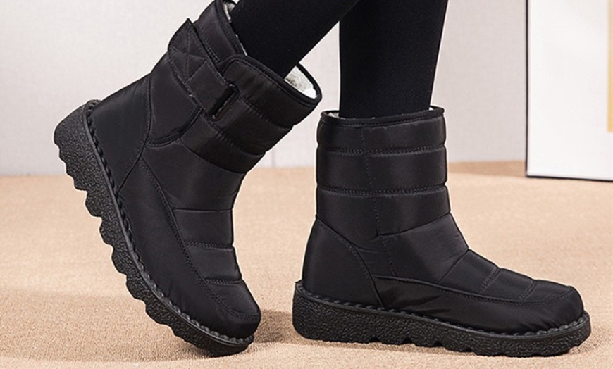 Image 13: Women's Waterproof Comfortable Boot