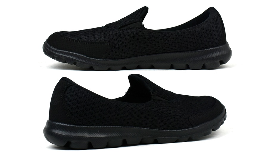 Image 2: Men's Black Lightweight Sneakers