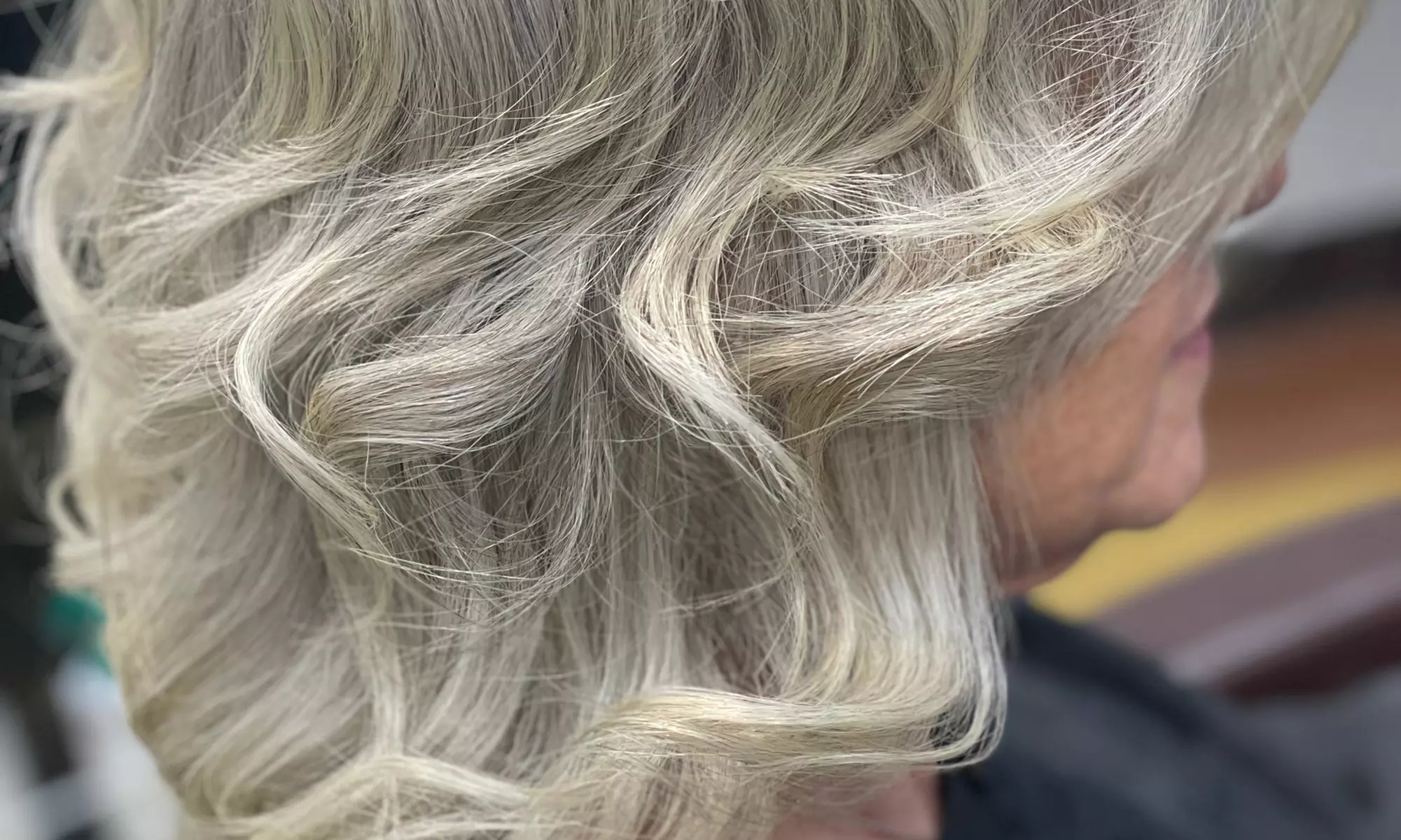 Smooth Blowout and Deep Conditioning for Stunning Hair