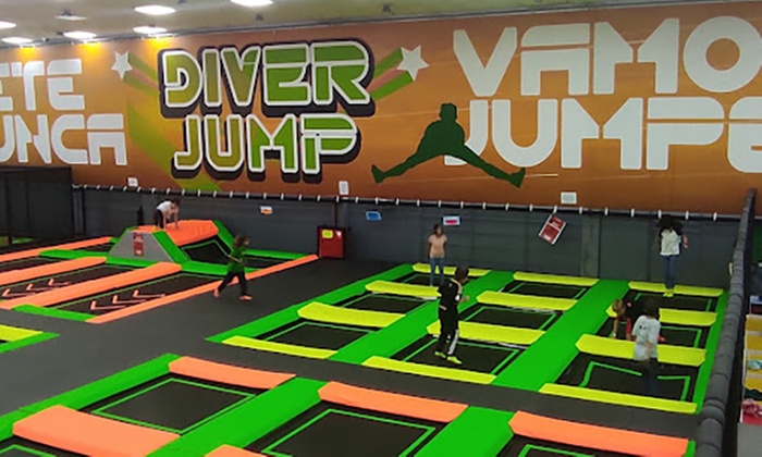 Diversión y saltos con 1 hora de acceso a parque de camas elásticas